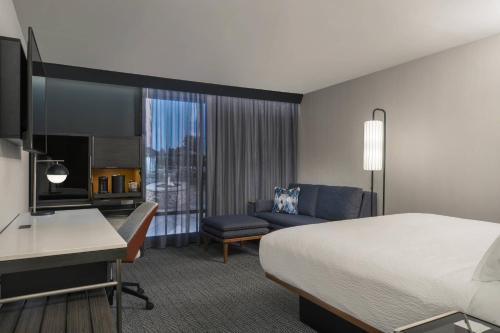 Imagen de la habitación del Hotel Courtyard by Marriott Antioch Pittsburg. Foto 7