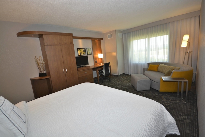 Imagen de la habitación del Hotel Courtyard by Marriott Asheville Airport. Foto 4