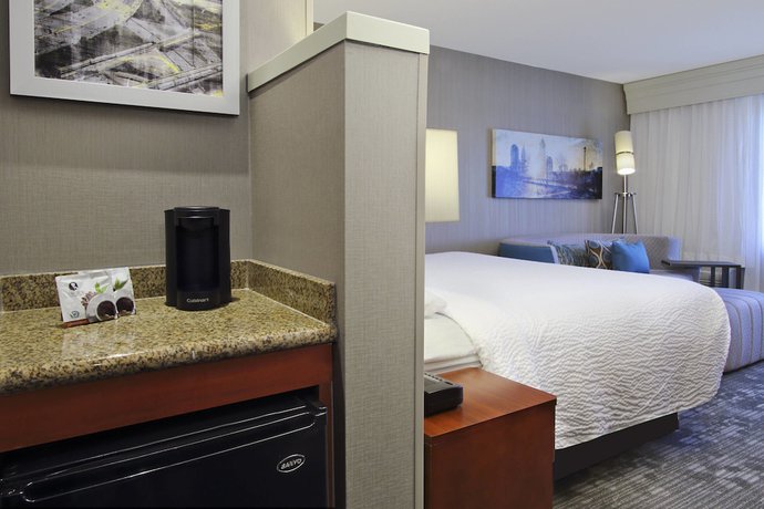 Imagen de la habitación del Hotel Courtyard by Marriott Atlanta Airport West. Foto 3