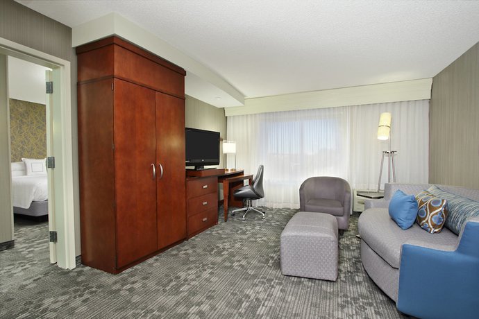 Imagen de la habitación del Hotel Courtyard by Marriott Atlanta Airport West. Foto 5