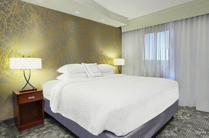 Imagen de la habitación del Hotel Courtyard by Marriott Atlanta Airport West. Foto 9