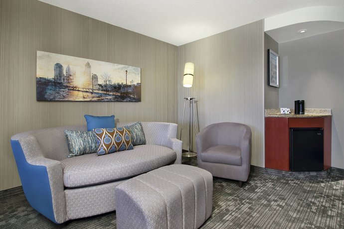 Imagen de la habitación del Hotel Courtyard by Marriott Atlanta Airport West. Foto 12