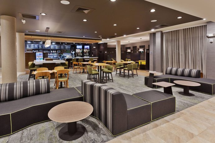 Imagen de los interiores del Hotel Courtyard by Marriott Atlanta Duluth Downtown. Foto 18