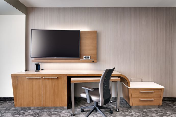 Imagen de la habitación del Hotel Courtyard by Marriott Atlanta Duluth Downtown. Foto 11
