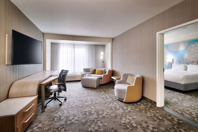 Imagen de la habitación del Hotel Courtyard by Marriott Atlanta Duluth Downtown. Foto 17