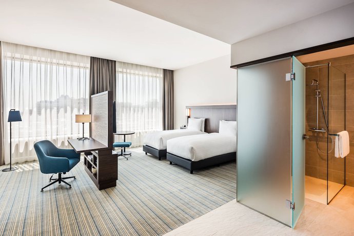 Imagen de la habitación del Hotel Courtyard by Marriott Baku. Foto 12