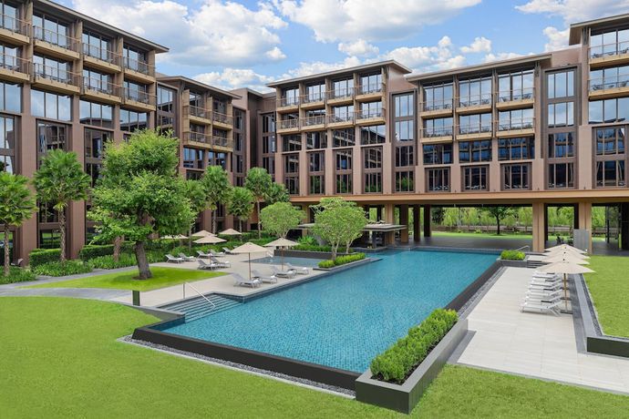 Imagen de la piscina del Hotel Courtyard by Marriott Bangkok Suvarnabhumi Airport. Foto 7