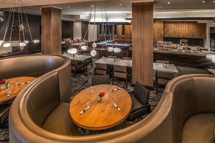 Imagen del bar/restaurante del Hotel Courtyard by Marriott Bethesda Chevy Chase. Foto 3