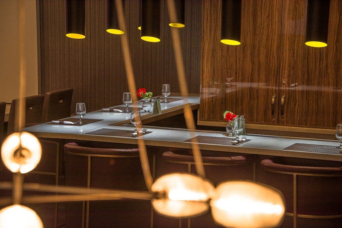 Imagen del bar/restaurante del Hotel Courtyard by Marriott Bethesda Chevy Chase. Foto 6