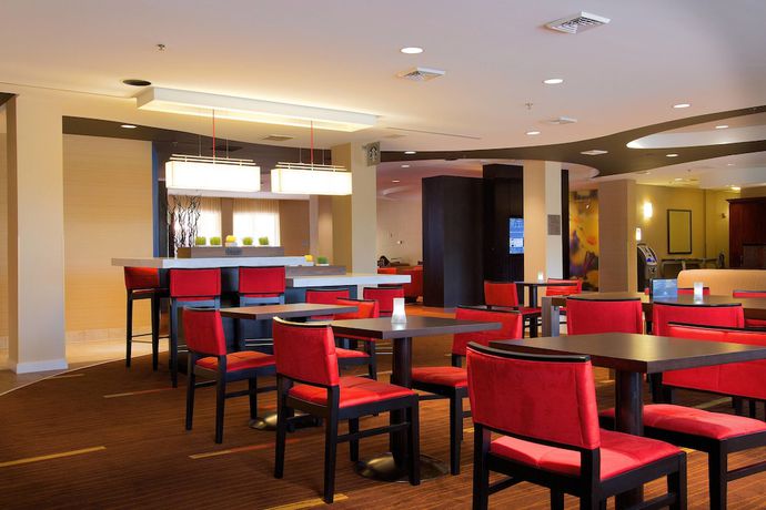 Imagen del bar/restaurante del Hotel Courtyard by Marriott Blacksburg. Foto 2