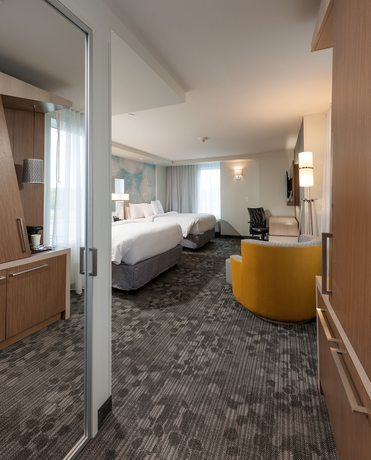 Imagen de la habitación del Hotel Courtyard by Marriott Boston Littleton. Foto 2