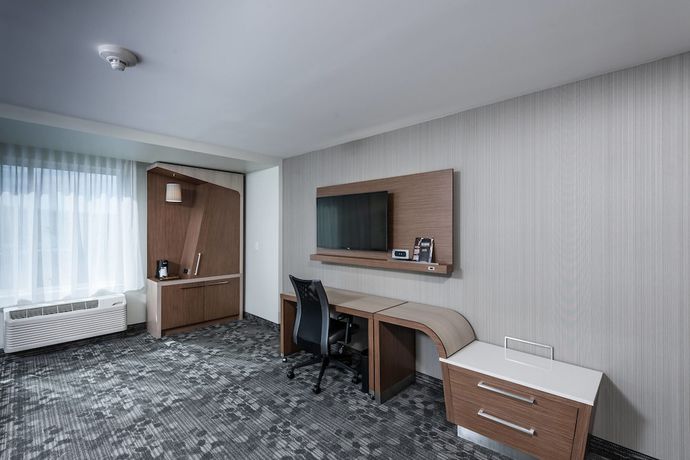 Imagen de la habitación del Hotel Courtyard by Marriott Boston Littleton. Foto 4