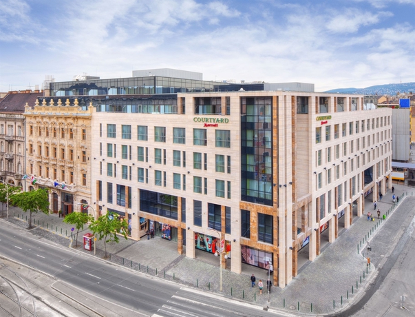 Imagen de los exteriores del Hotel Courtyard by Marriott Budapest City Centre. Foto 7
