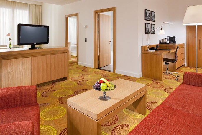 Imagen de los interiores del Hotel Courtyard by Marriott Budapest City Centre. Foto 8