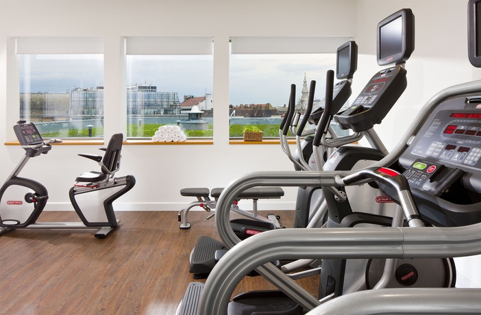 Imagen de los interiores del Hotel Courtyard by Marriott Budapest City Centre. Foto 12