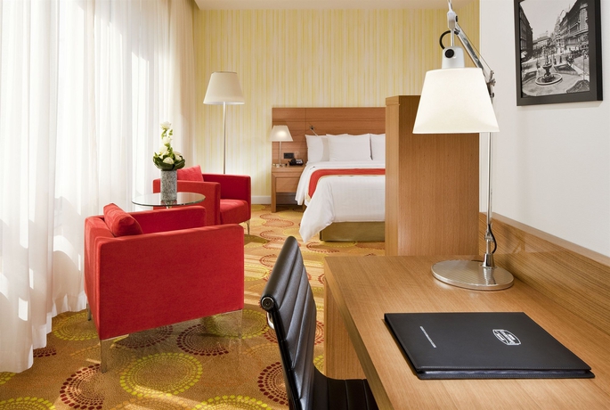Imagen de los interiores del Hotel Courtyard by Marriott Budapest City Centre. Foto 16