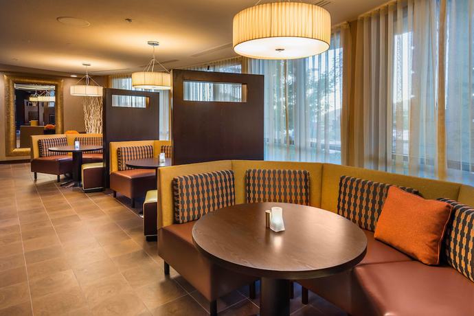 Imagen del bar/restaurante del Hotel Courtyard by Marriott Carson City. Foto 2