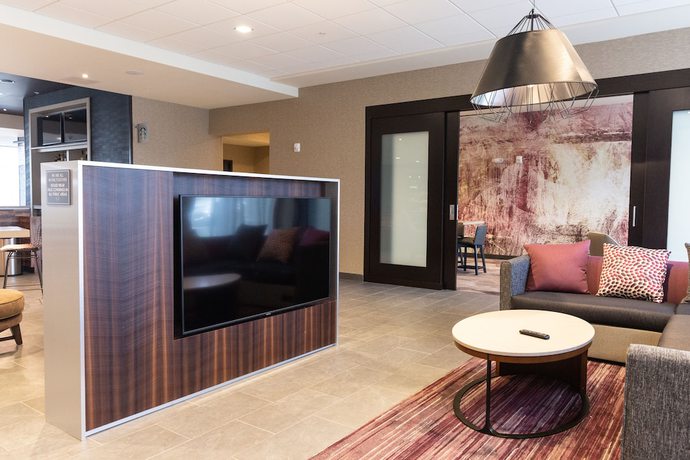 Imagen de los interiores del Hotel Courtyard by Marriott Cartersville. Foto 20