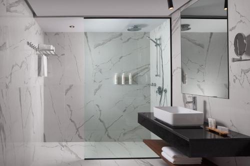 Imagen general del Hotel Courtyard by Marriott Casablanca Downtown. Foto 12