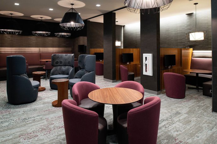Imagen de los interiores del Hotel Courtyard by Marriott Charlotte Steele Creek. Foto 20