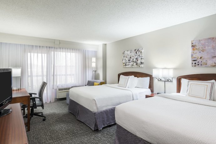 Imagen de la habitación del Hotel Courtyard by Marriott Chattanooga Downtown. Foto 9