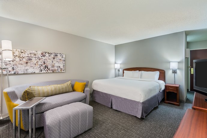 Imagen de la habitación del Hotel Courtyard by Marriott Chattanooga Downtown. Foto 11