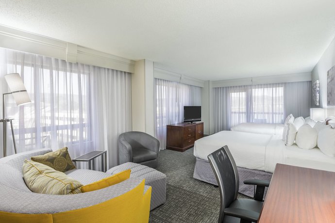 Imagen de la habitación del Hotel Courtyard by Marriott Chattanooga Downtown. Foto 12