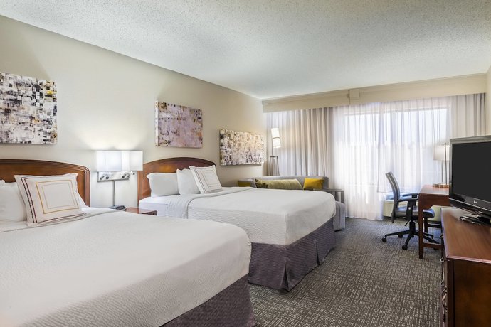 Imagen de la habitación del Hotel Courtyard by Marriott Chattanooga Downtown. Foto 13