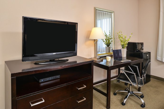 Imagen de la habitación del Hotel Courtyard by Marriott Chino Hills. Foto 7