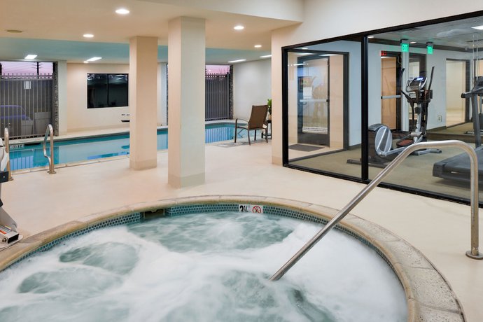 Imagen de la piscina del Hotel Courtyard by Marriott Chino Hills. Foto 18