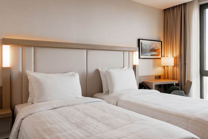 Imagen de la habitación del Hotel Courtyard by Marriott Chisinau. Foto 6