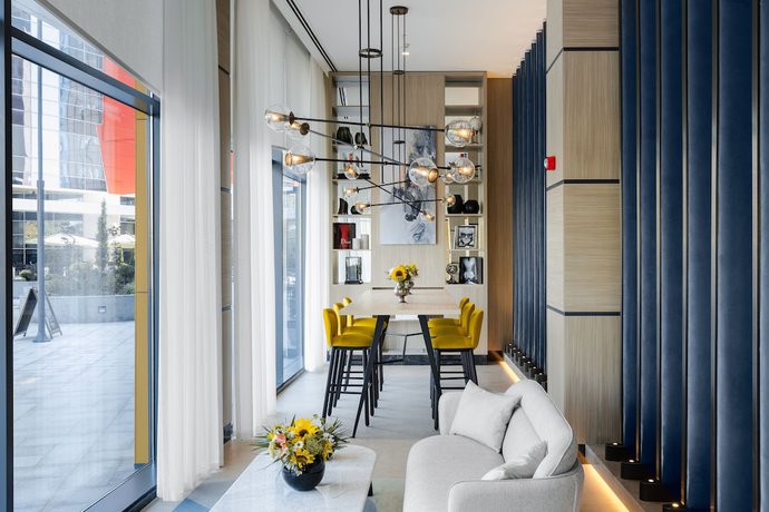 Imagen de los interiores del Hotel Courtyard by Marriott Chisinau. Foto 18