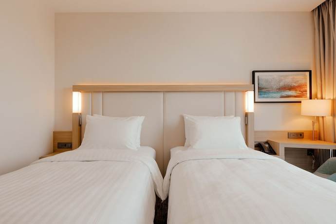 Imagen de la habitación del Hotel Courtyard by Marriott Chisinau. Foto 8