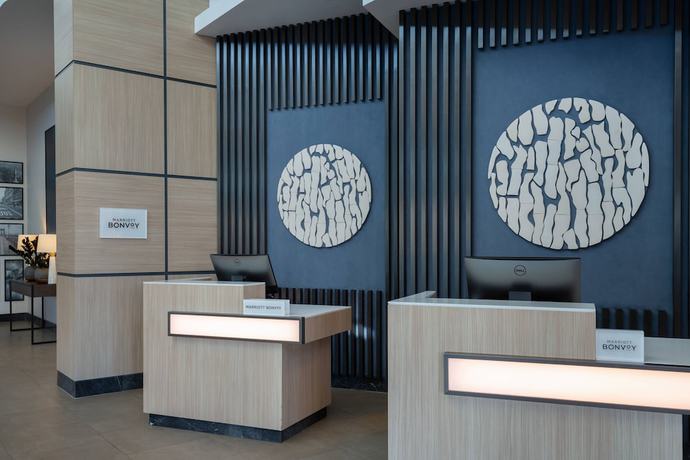 Imagen de los interiores del Hotel Courtyard by Marriott Chisinau. Foto 19