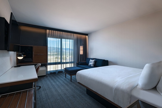 Imagen de la habitación del Hotel Courtyard by Marriott Colorado Springs North/Air Force Academy. Foto 4