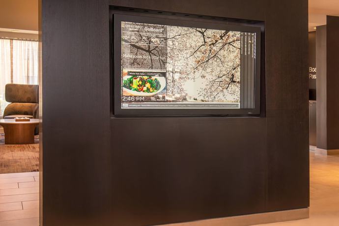 Imagen de los interiores del Hotel Courtyard by Marriott Columbia. Foto 16