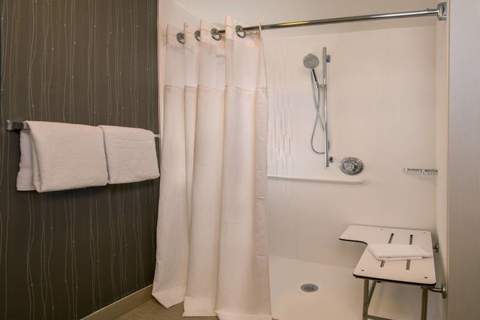 Imagen de la habitación del Hotel Courtyard by Marriott Columbia. Foto 6