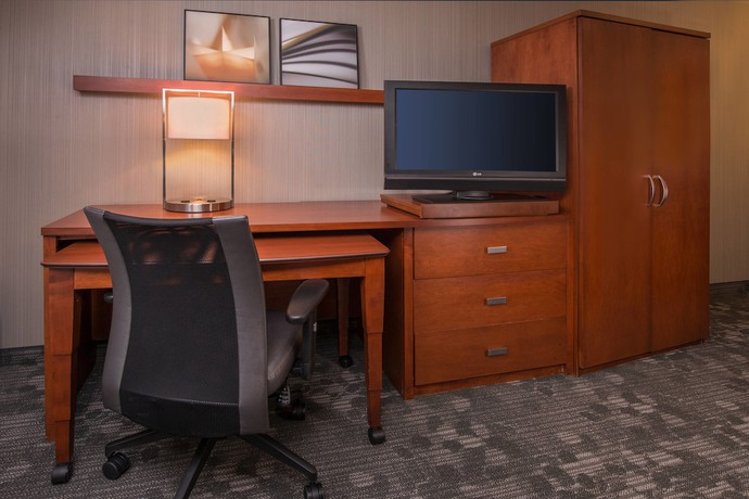 Imagen de la habitación del Hotel Courtyard by Marriott Columbia. Foto 8