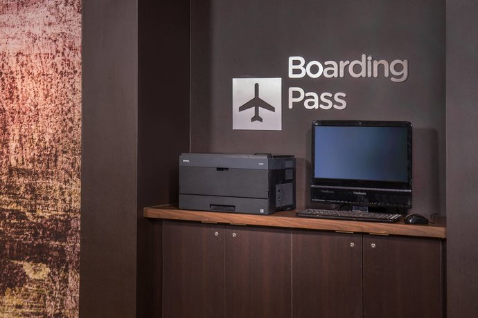 Imagen de los interiores del Hotel Courtyard by Marriott Columbia. Foto 17