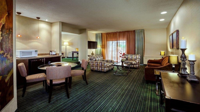 Imagen de la habitación del Hotel Courtyard by Marriott Concord Walnut Creek. Foto 11