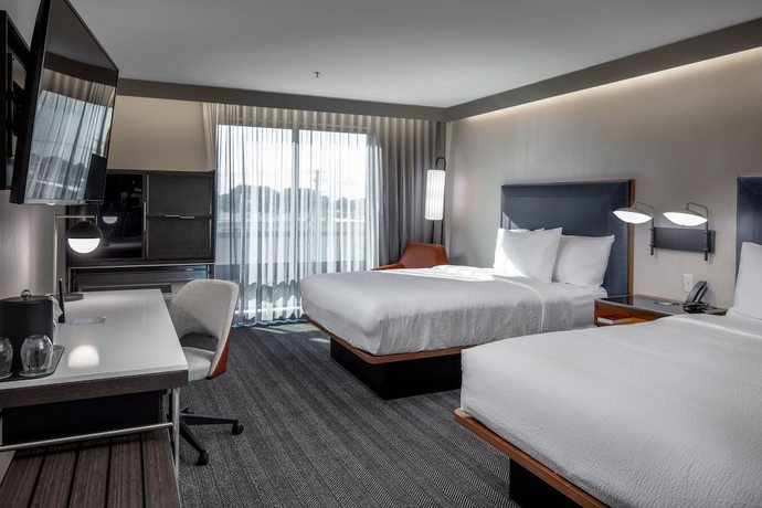 Imagen de la habitación del Hotel Courtyard by Marriott Conway. Foto 5