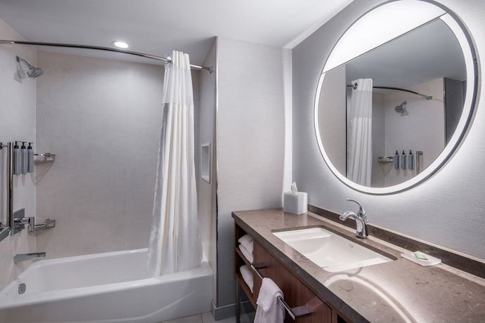 Imagen de la habitación del Hotel Courtyard by Marriott Conway. Foto 10