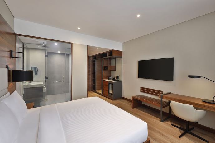 Imagen de la habitación del Hotel Courtyard by Marriott Culture Village, Dubai. Foto 8