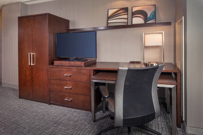 Imagen de la habitación del Hotel Courtyard by Marriott DC/US Capitol. Foto 9