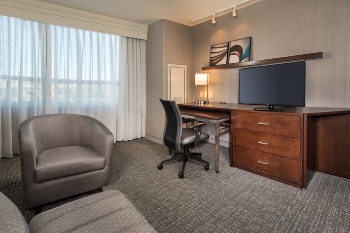 Imagen de la habitación del Hotel Courtyard by Marriott DC/US Capitol. Foto 13