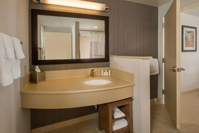 Imagen de la habitación del Hotel Courtyard by Marriott DC/US Capitol. Foto 15