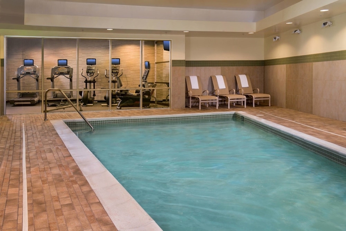 Imagen de la piscina del Hotel Courtyard by Marriott DC/US Capitol. Foto 19