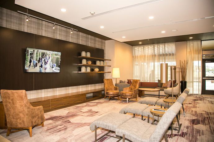 Imagen del bar/restaurante del Hotel Courtyard by Marriott Dallas Flower Mound. Foto 5