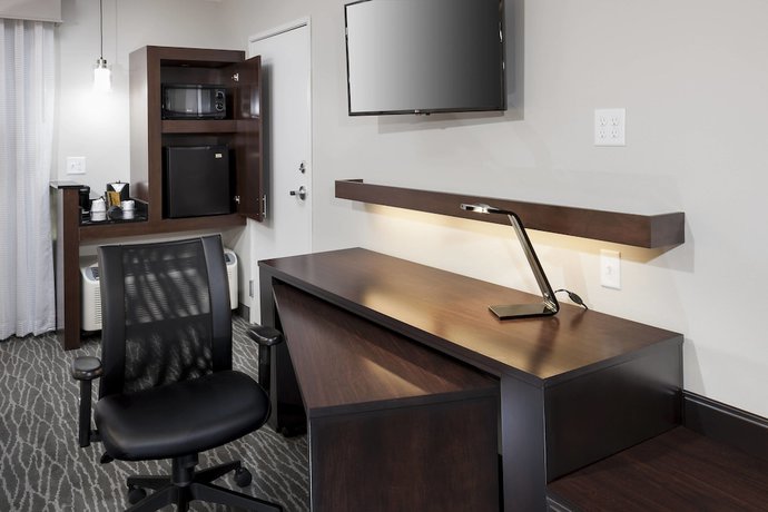 Imagen de la habitación del Hotel Courtyard by Marriott Dallas Plano/Richardson. Foto 8