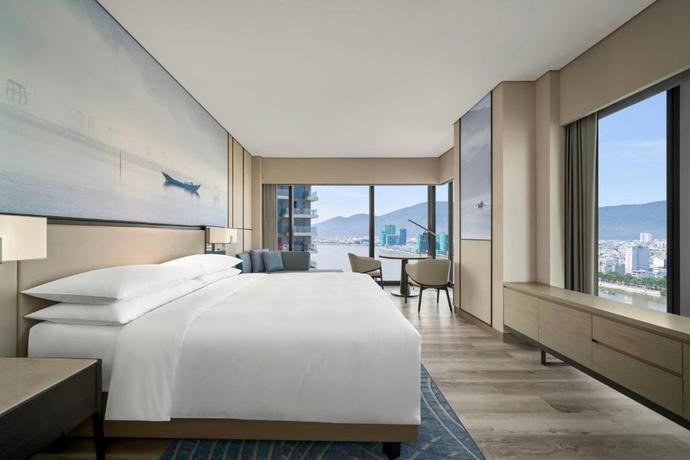 Imagen de la habitación del Hotel Courtyard by Marriott Danang Han River. Foto 6